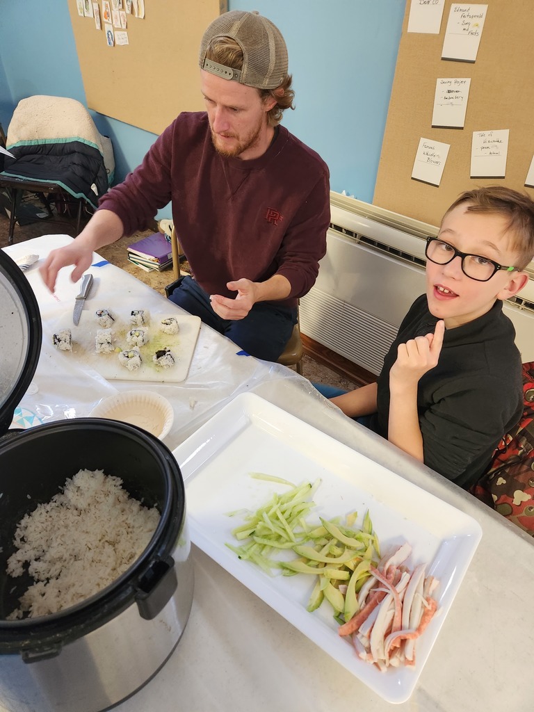 Students in Mr. Cory Anda's class each made a dish to share for a Thanksgiving feast! What a great day to learn and spend time with fellow MNCS friends- Happy Thanksgiving!